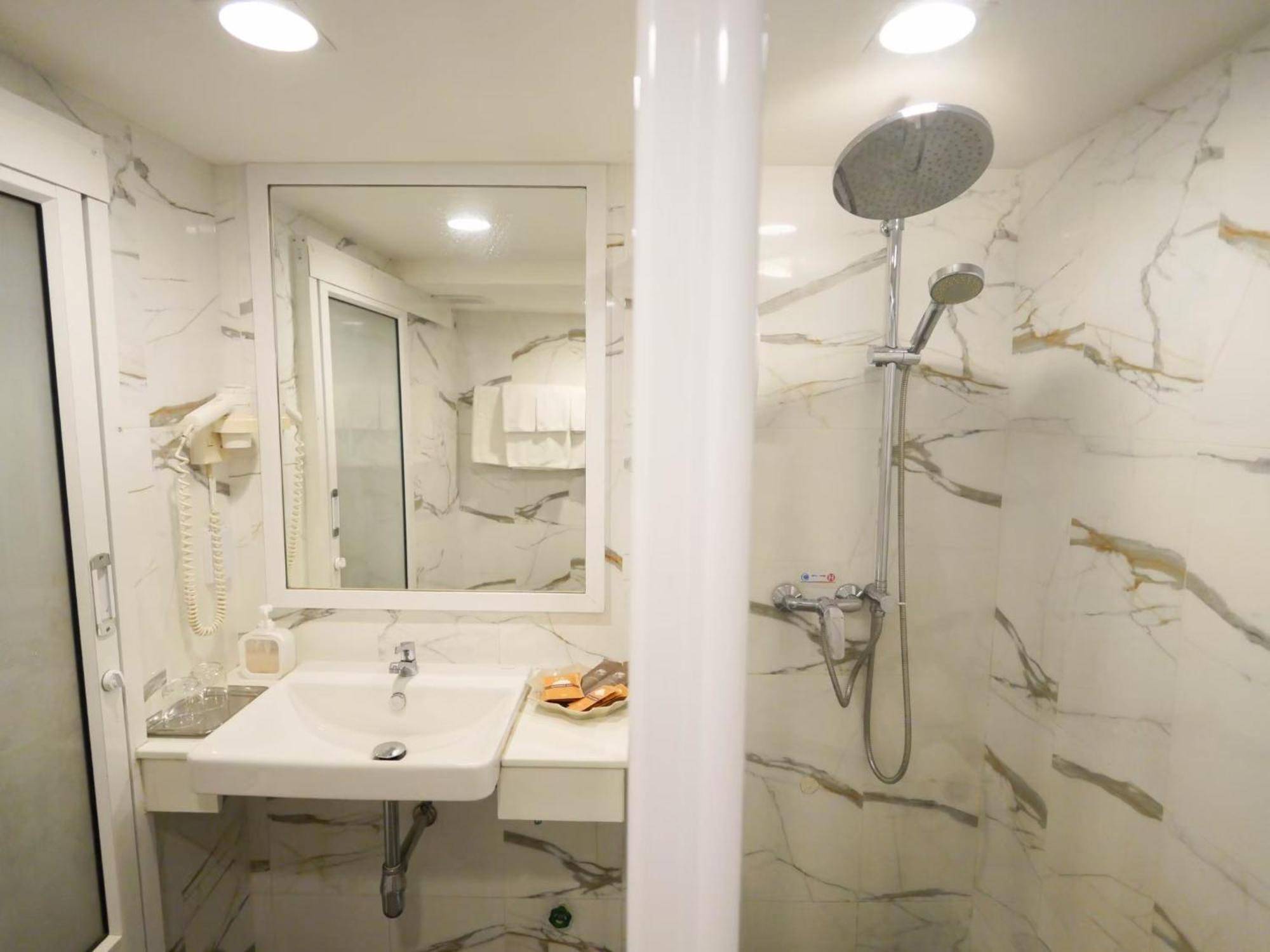 Sakol Hotel Хат Яй Екстериор снимка