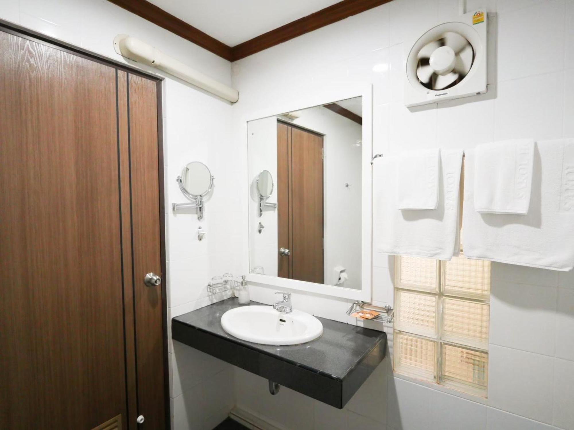 Sakol Hotel Хат Яй Екстериор снимка