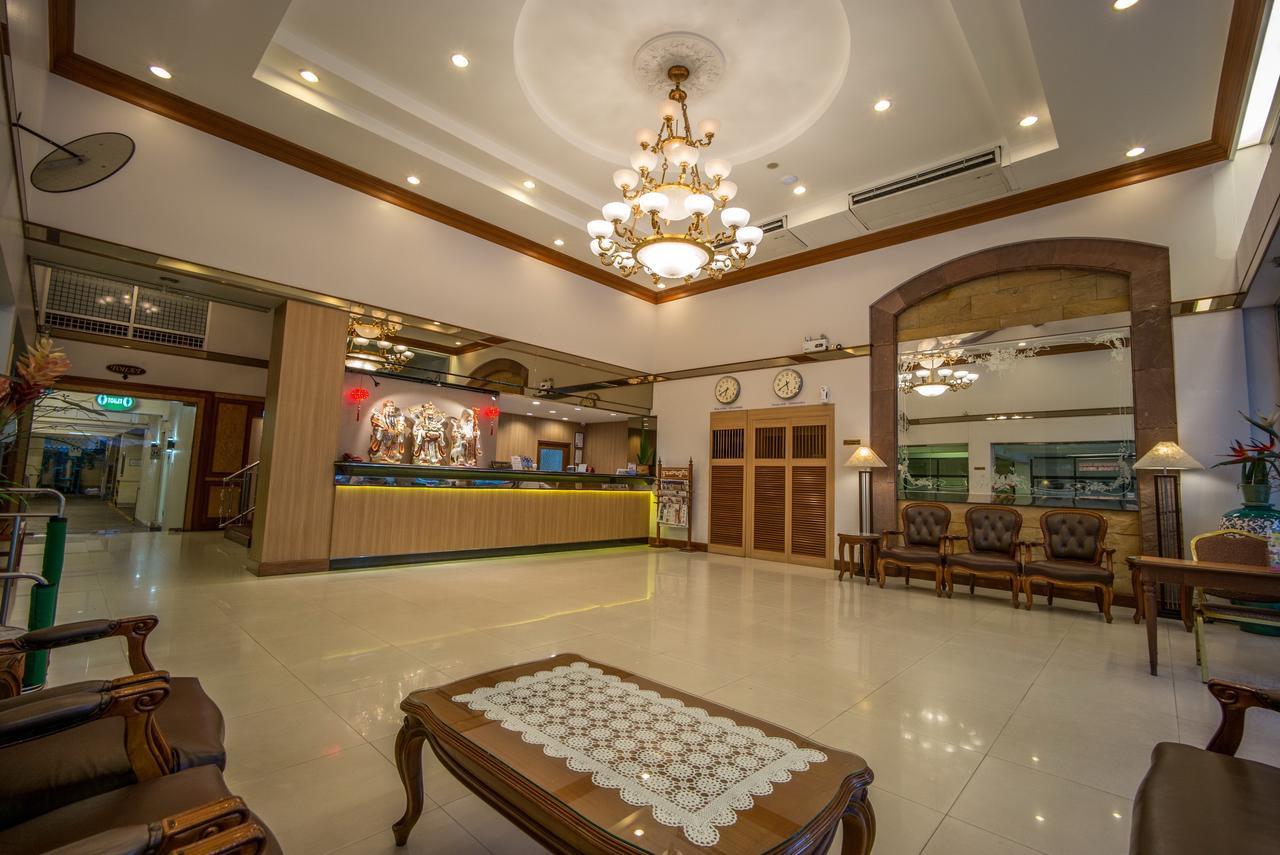 Sakol Hotel Хат Яй Екстериор снимка