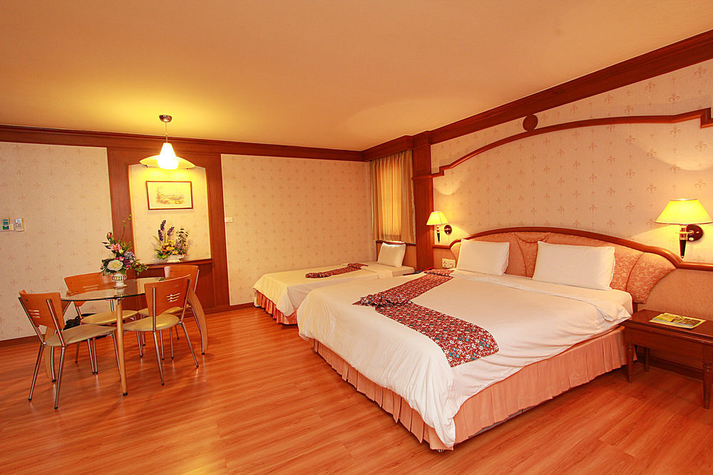 Sakol Hotel Хат Яй Екстериор снимка