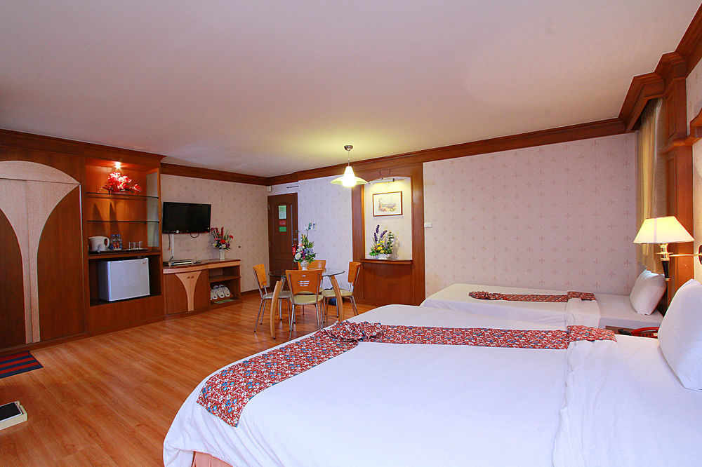 Sakol Hotel Хат Яй Екстериор снимка