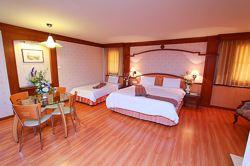 Sakol Hotel Хат Яй Екстериор снимка