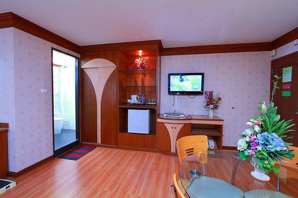 Sakol Hotel Хат Яй Екстериор снимка