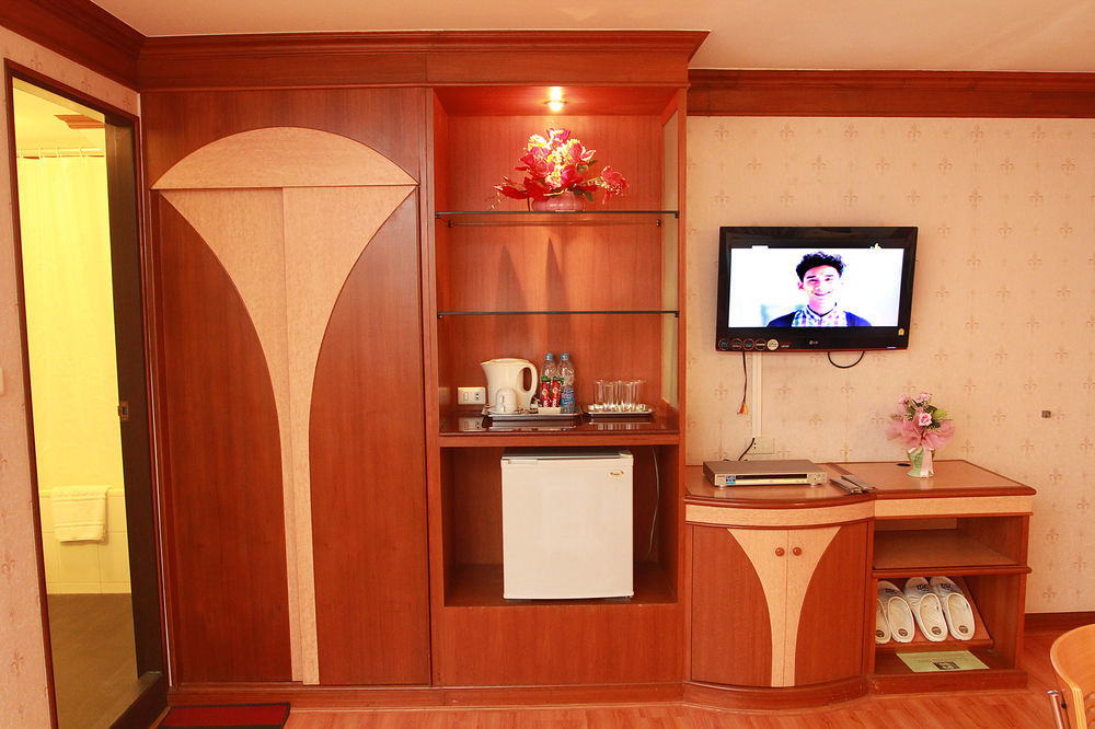 Sakol Hotel Хат Яй Екстериор снимка