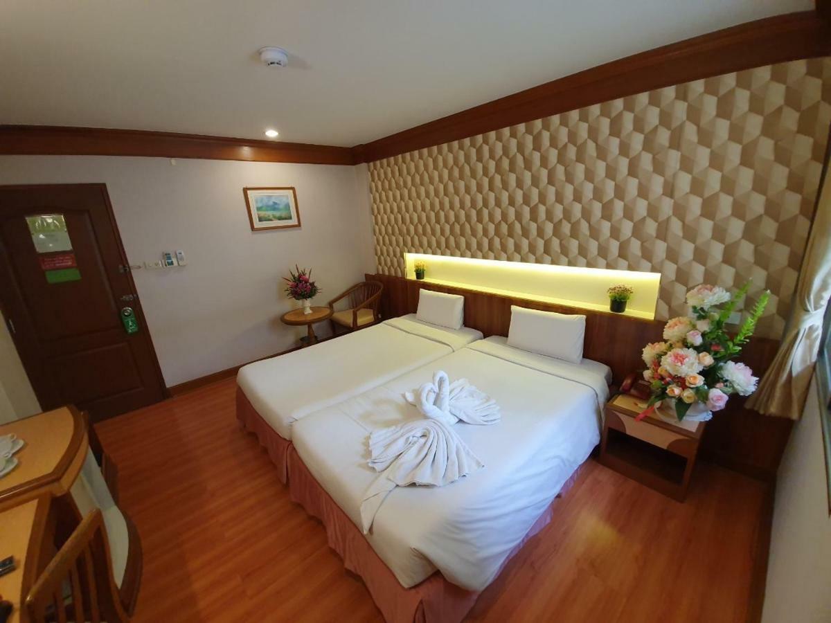 Sakol Hotel Хат Яй Екстериор снимка